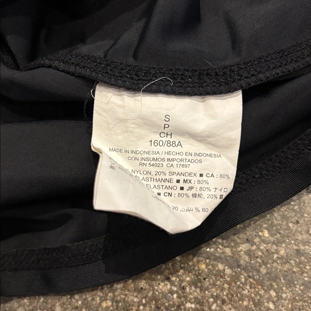Old Navy Rash Guard - Picture 6 of 8